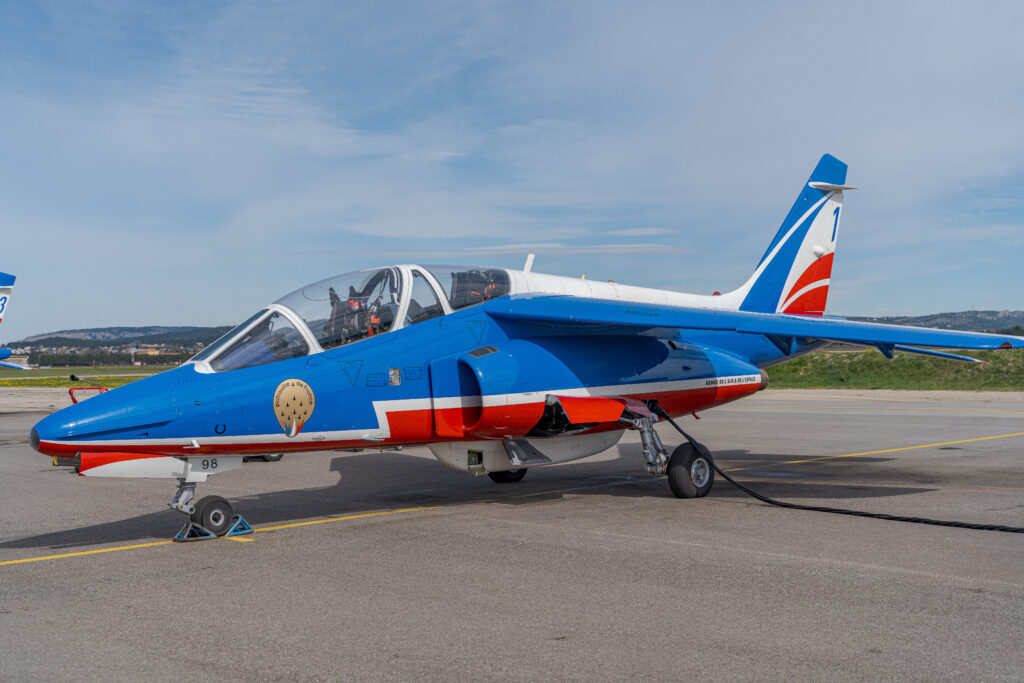 L&rsquo;Alphajet n°98 du leader de la Patrouille de France : « Prenez soin de moi et je vous le rendrai au centuple. »